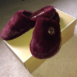 Michael Kors slippers